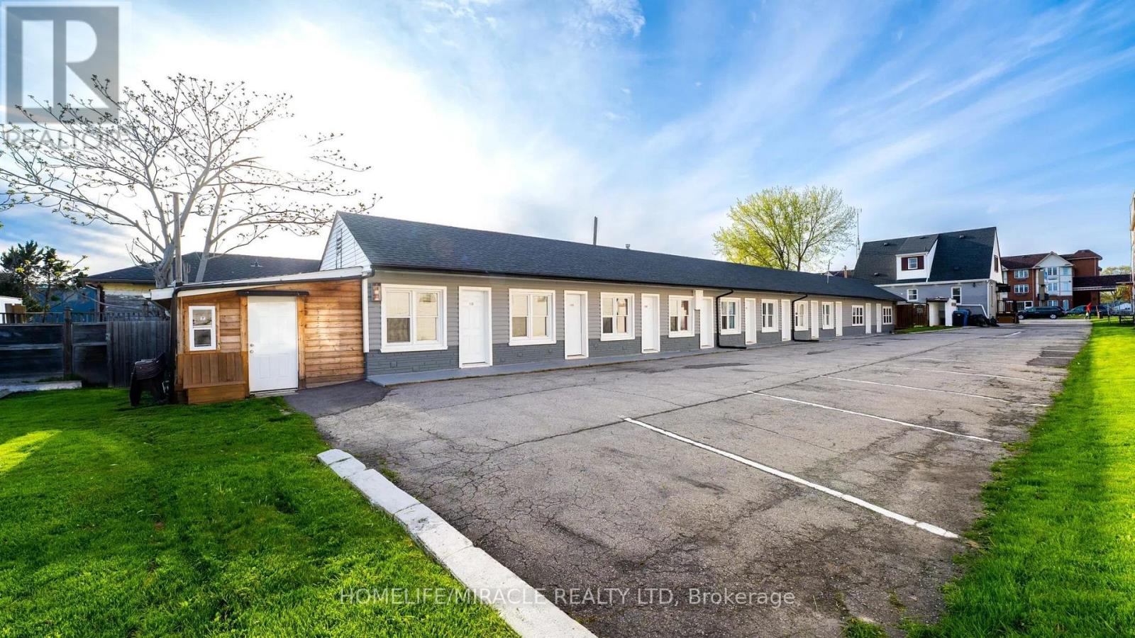7742 LUNDYS LANE, Niagara Falls, Ontario