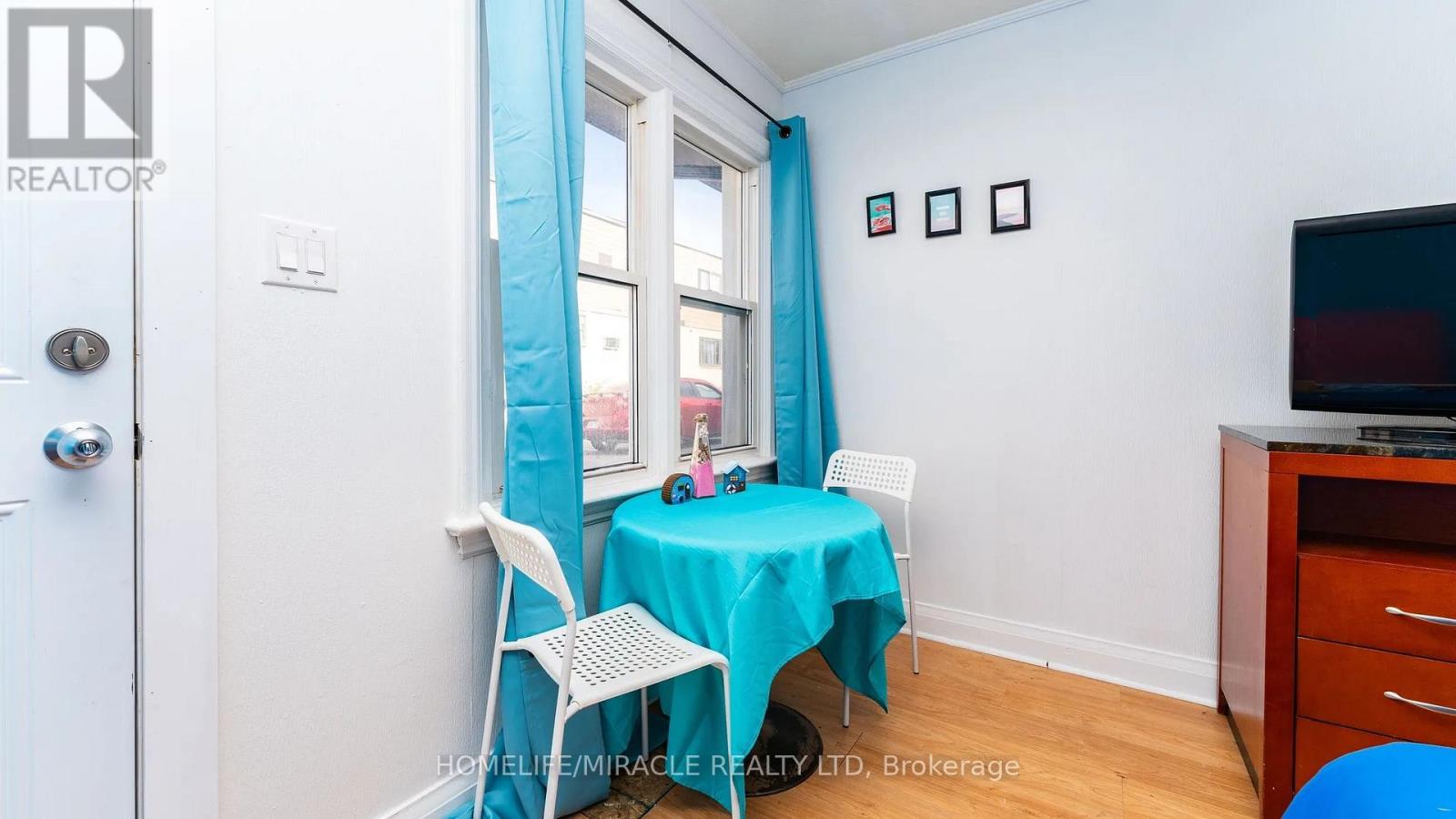 7742 Lundys Lane, Niagara Falls, Ontario  L2H 1H1 - Photo 3 - X13724700