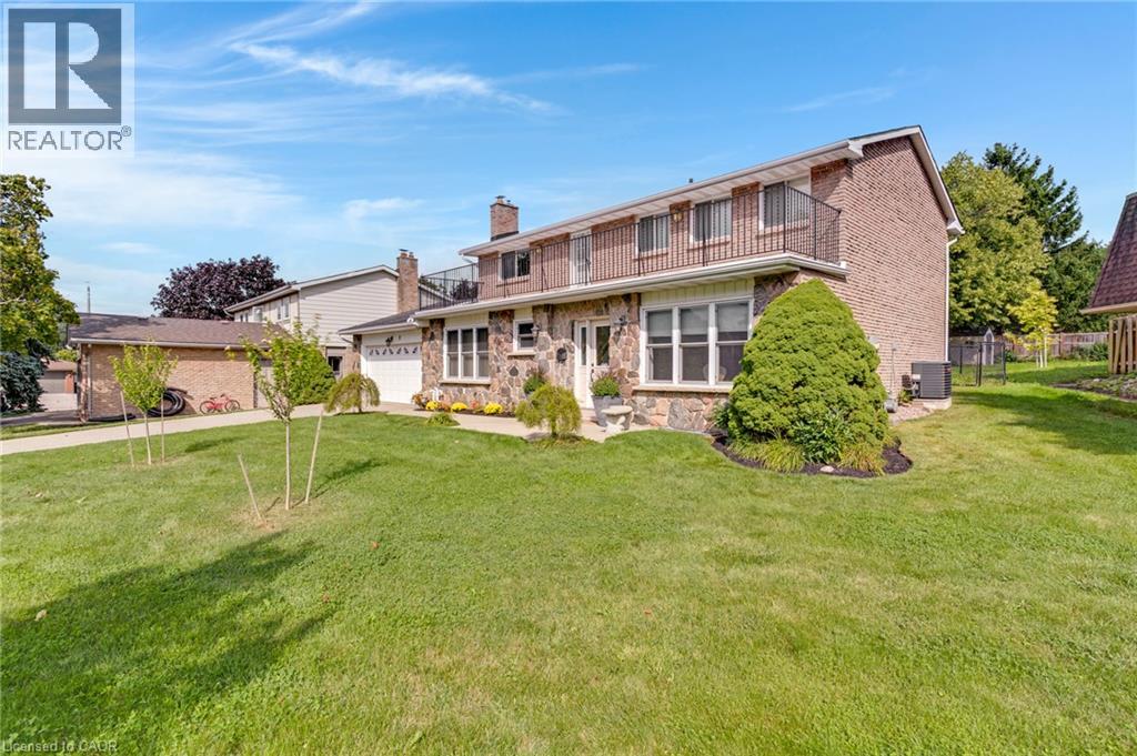 8 Blue Spruce Court, Kitchener, Ontario  N2N 1L1 - Photo 2 - 40858907