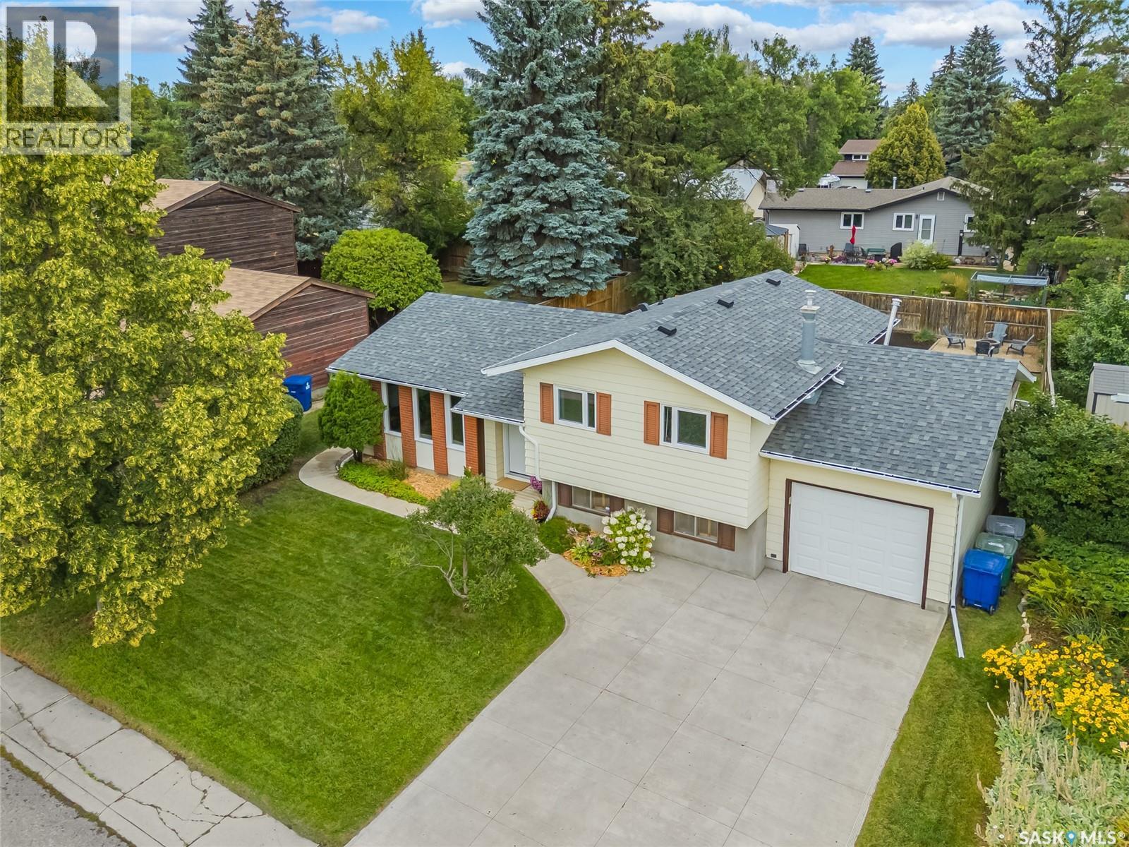 15 Dragan Crescent, Saskatoon, Saskatchewan  S7H 5C8 - Photo 1 - SK046987