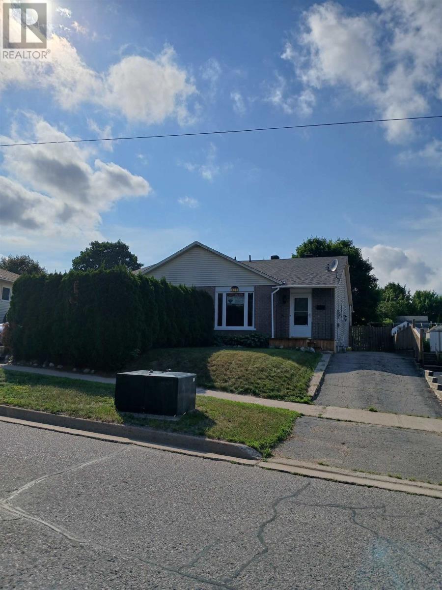 125 Laurier Rd, Elliot Lake, Ontario  P5A 2V1 - Photo 34 - SM262368