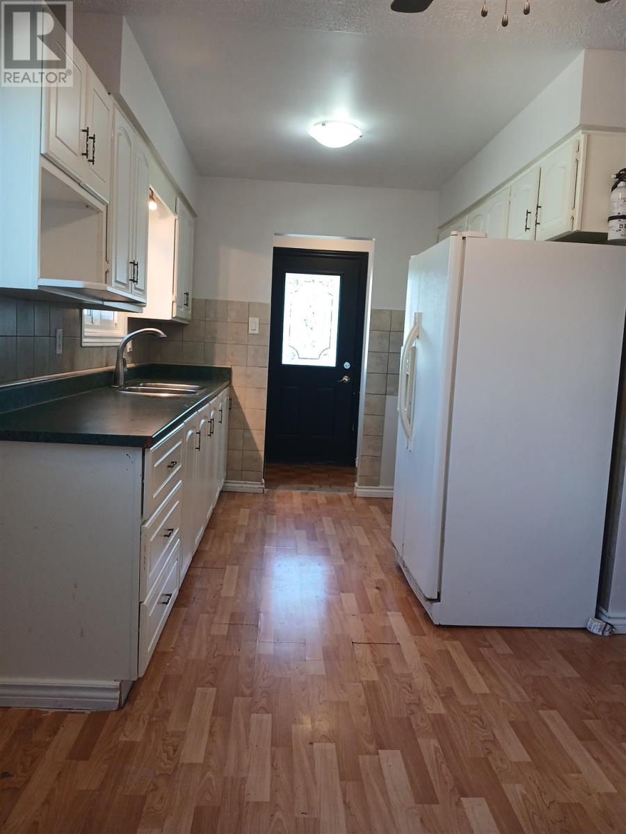 125 Laurier Rd, Elliot Lake, Ontario  P5A 2V1 - Photo 5 - SM262368