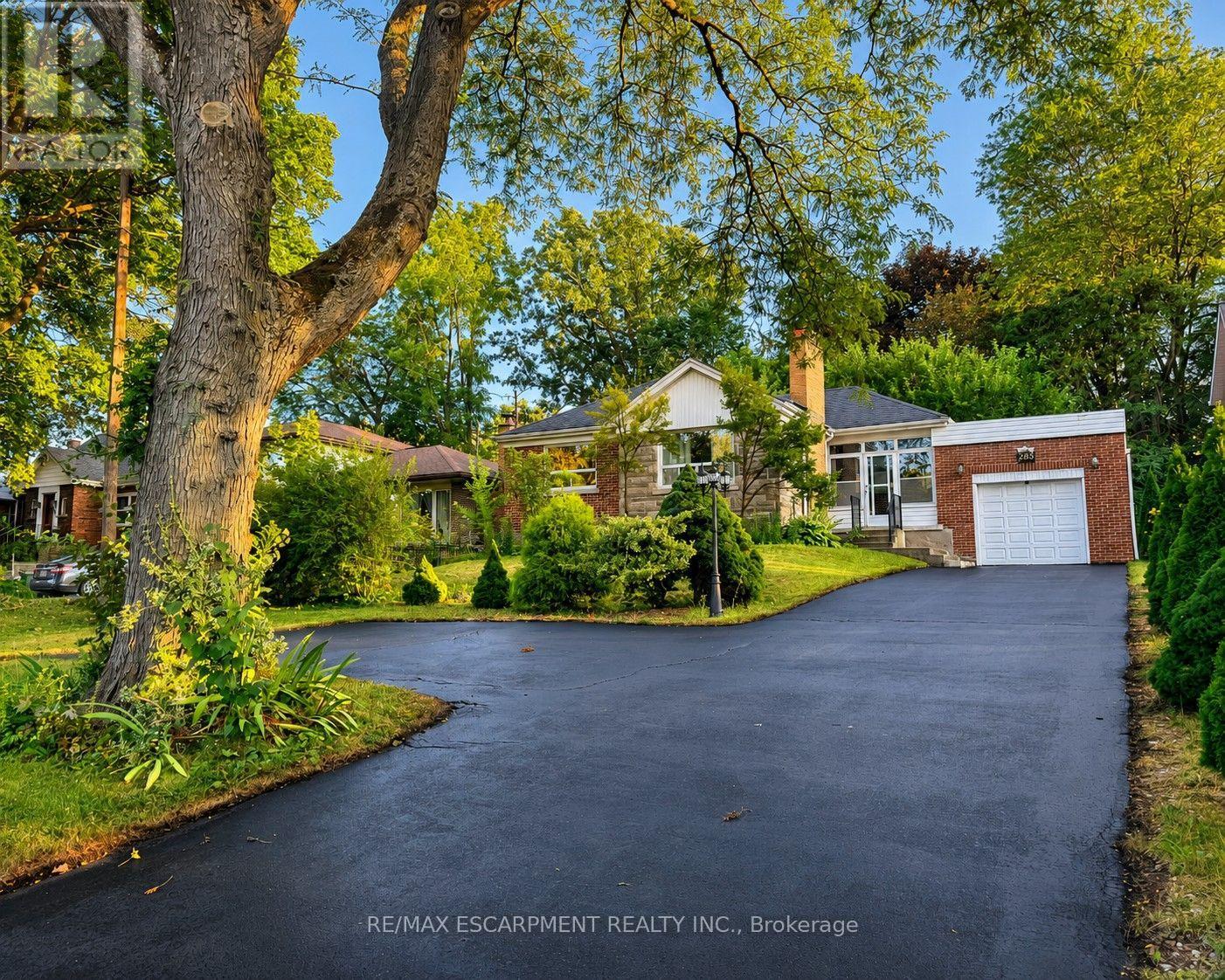 289 Sanatorium Road, Hamilton, Ontario L9C 1Z4 - Photo 2 - X13723660