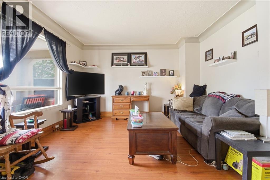 307 S Wallace Avenue S, Welland, Ontario  L3B 1R8 - Photo 21 - 40823281