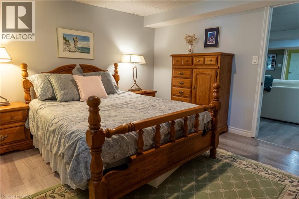 54 Republic Avenue, Hamilton, Ontario  L9B 2G7 - Photo 21 - 40859175