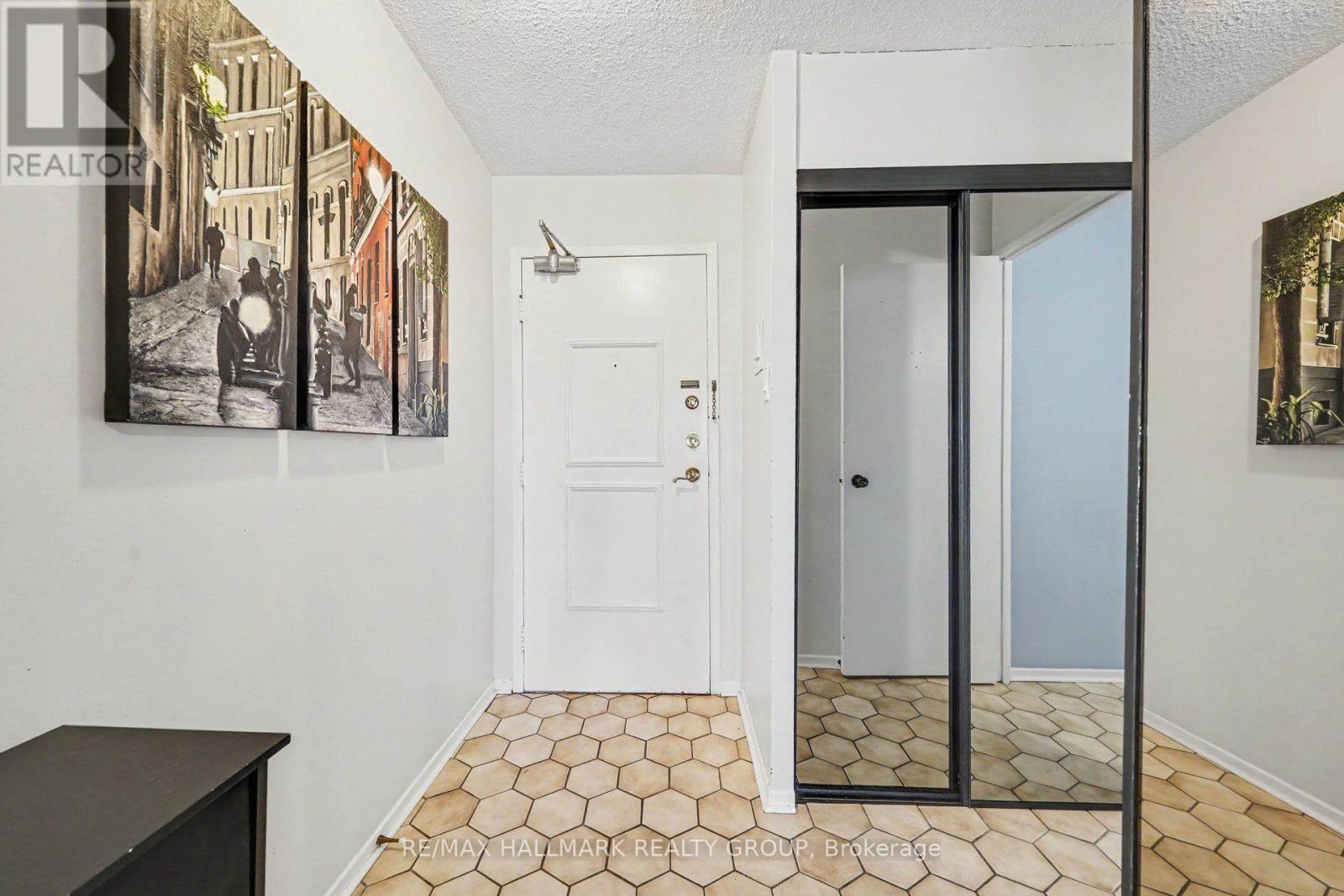 401 - 2630 Southvale Crescent, Ottawa, Ontario  K1B 4S8 - Photo 4 - X13724780