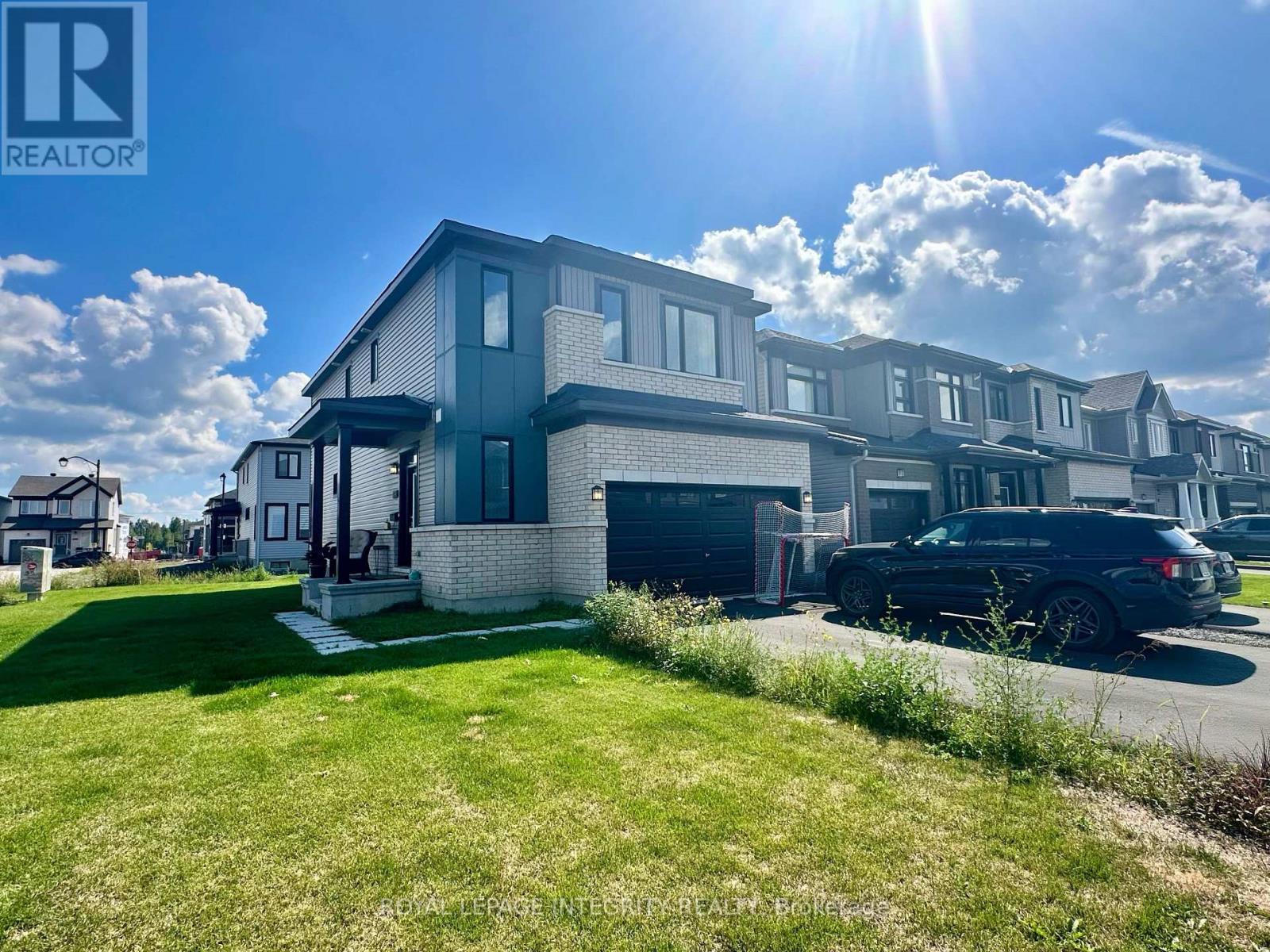 101 Lumen Place, Ottawa, Ontario K1W 0S8 - Photo 2 - X13724794