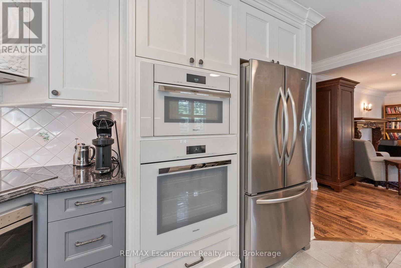 380 Watson Avenue, Oakville, Ontario  L6J 3V8 - Photo 11 - W13724754
