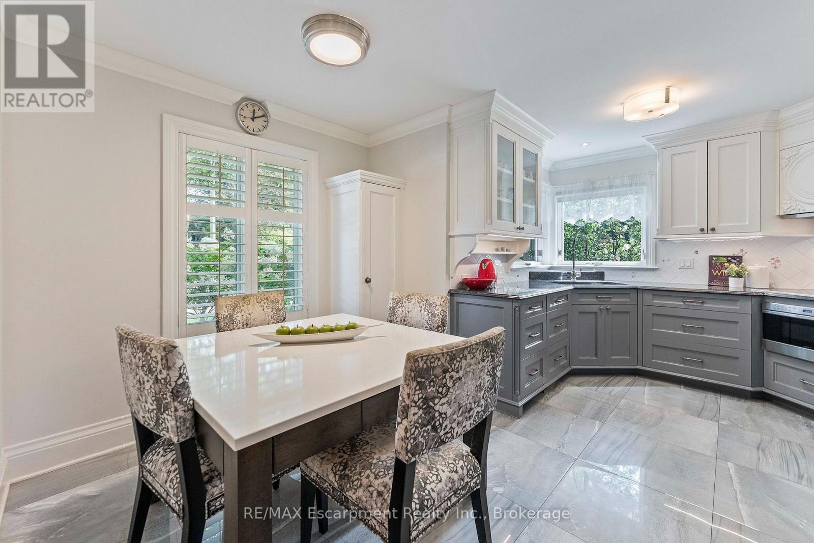 380 Watson Avenue, Oakville, Ontario  L6J 3V8 - Photo 7 - W13724754