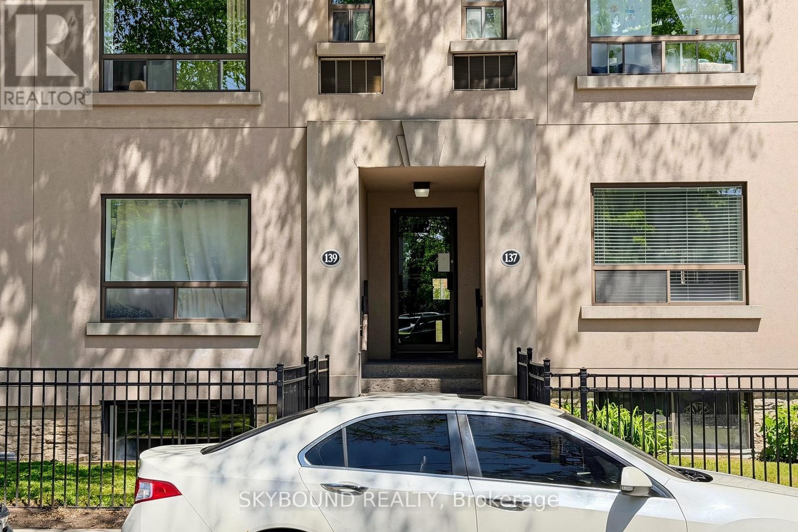 B - 139 Wineva Avenue, Toronto, Ontario M4E 2T3 - Photo 18 - E13724748