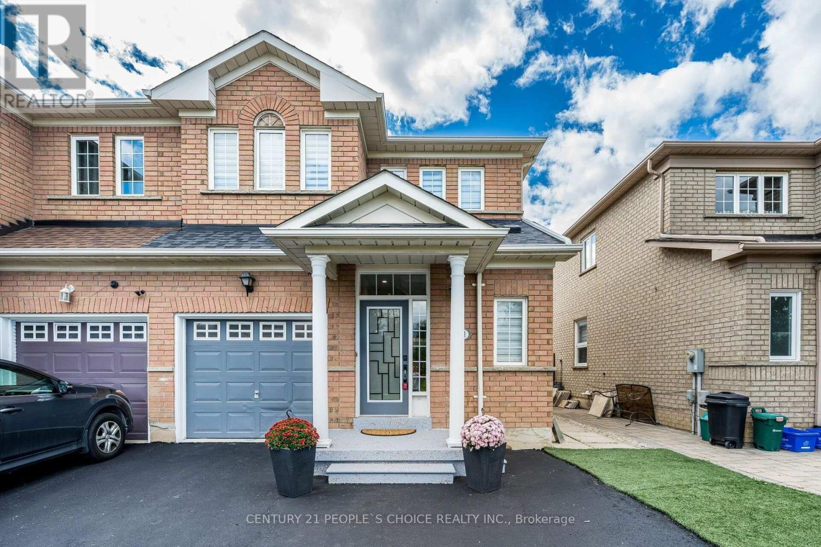 211 Wildberry Crescent, Vaughan, Ontario  L4H 2H7 - Photo 2 - N13724756