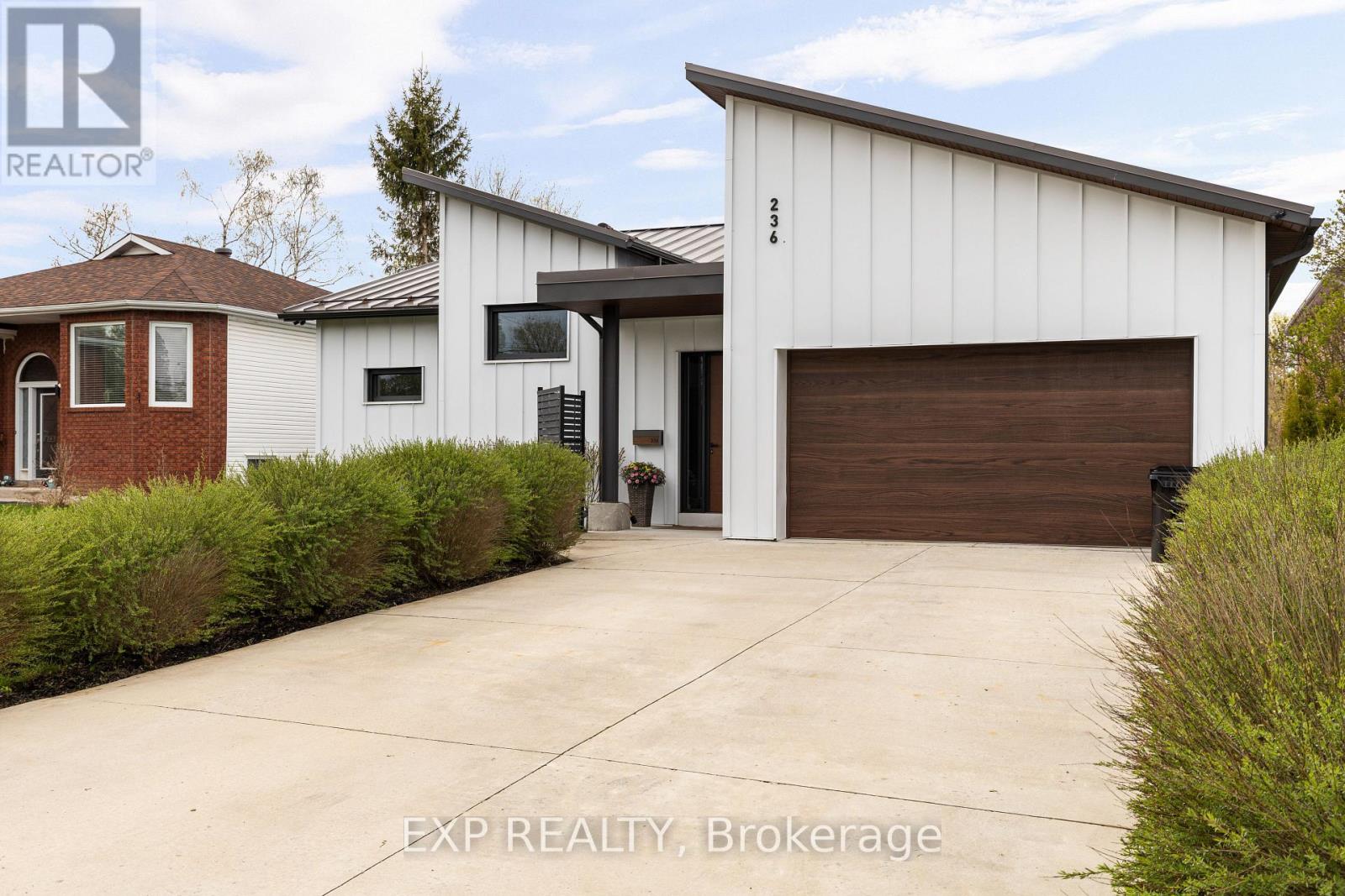 236 Cox Mill Road, Barrie, Ontario  L4N 4G5 - Photo 2 - S13724736