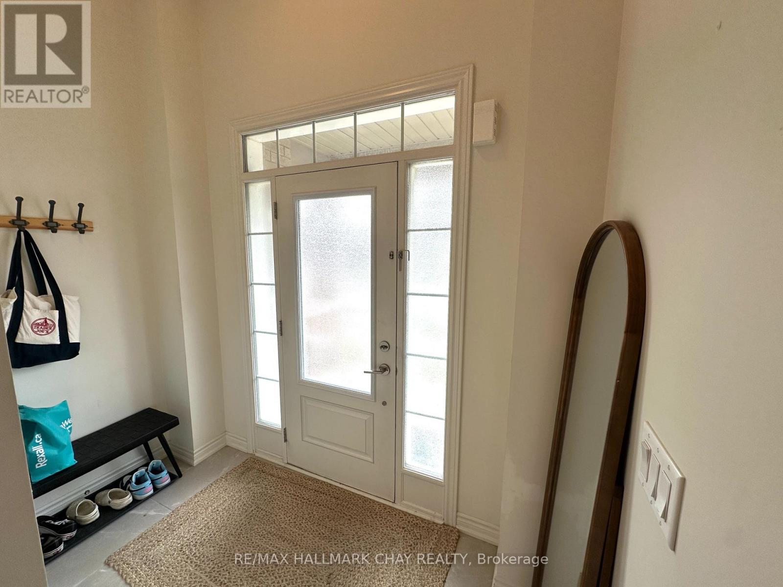 171 Shepherd Drive, Barrie, Ontario L9S 2Z5 - Photo 2 - S13724790