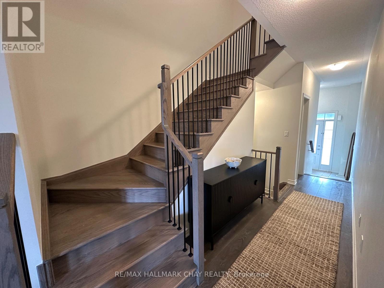 171 Shepherd Drive, Barrie, Ontario L9S 2Z5 - Photo 3 - S13724790