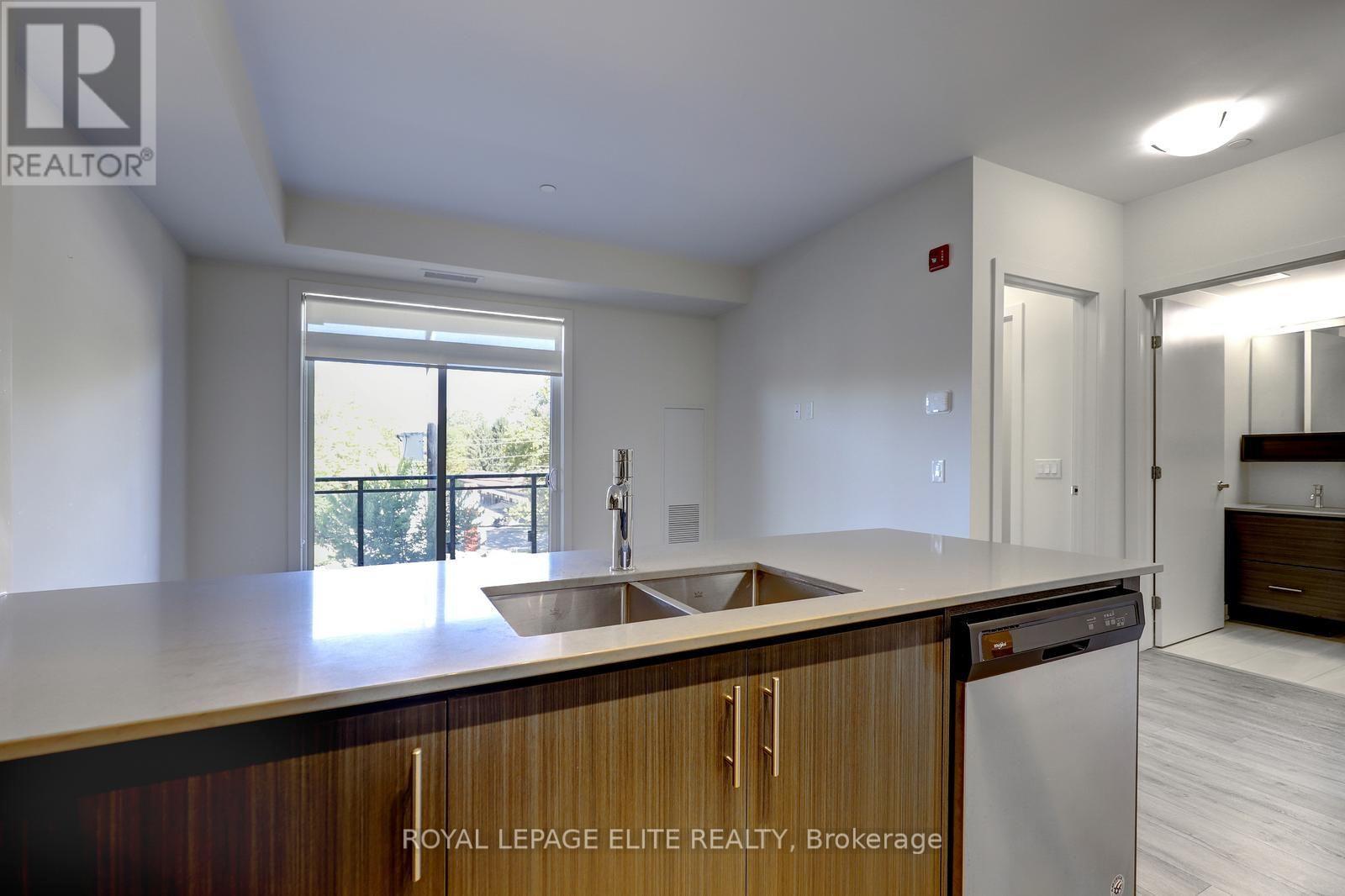 303 - 340 Plains Road E, Burlington, Ontario  L7T 2C8 - Photo 14 - W13537660