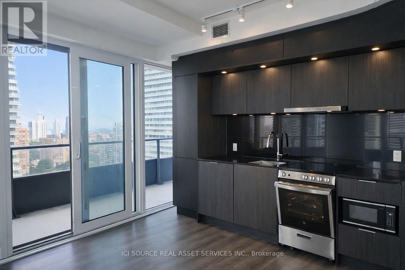 1804 - 448 Burnhamthorpe Road, Mississauga, Ontario  L5B 0R4 - Photo 4 - W13724718