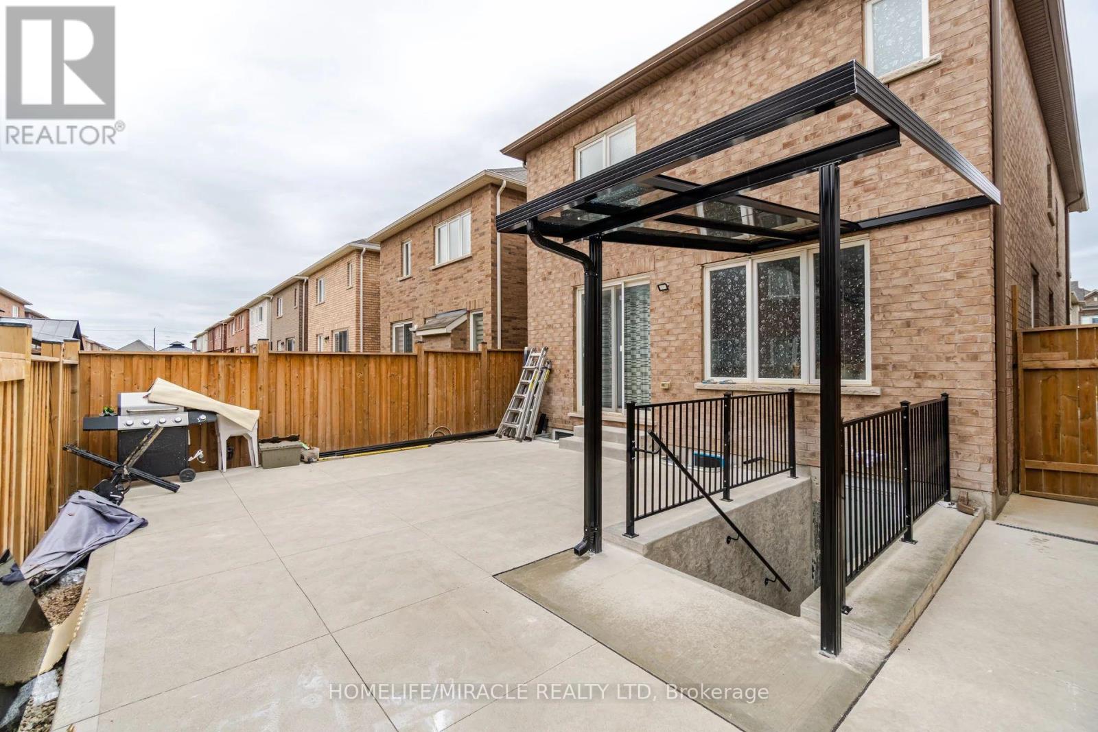 2 - 15 Averill Road, Brampton, Ontario  L7A 5A7 - Photo 23 - W13724774