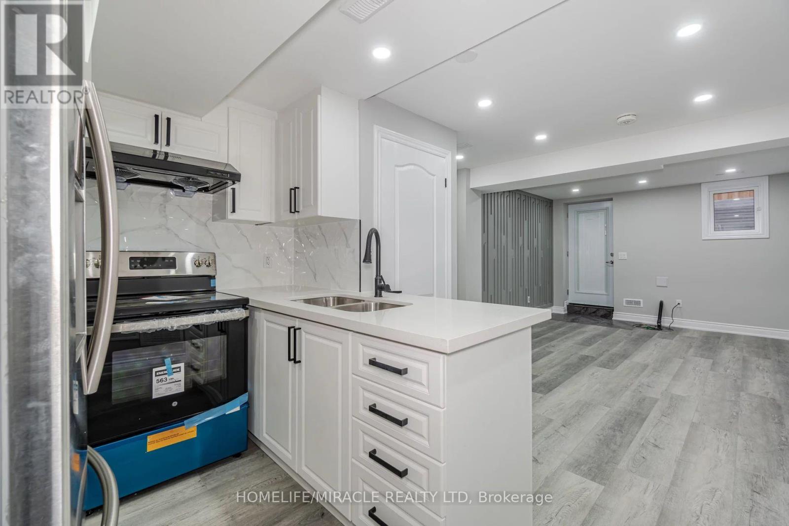 2 - 15 Averill Road, Brampton, Ontario  L7A 5A7 - Photo 8 - W13724774