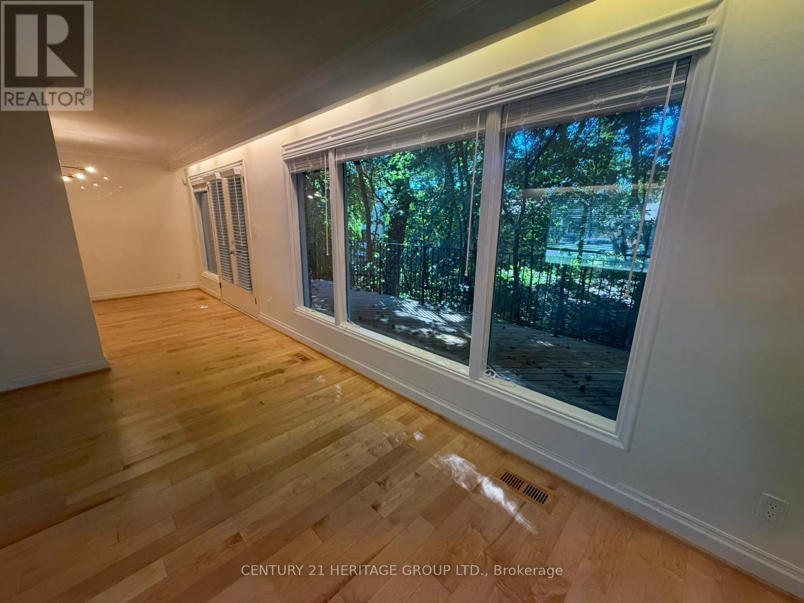 Main - 17 Hi Mount Drive, Toronto, Ontario  M2K 1X3 - Photo 12 - C13724392