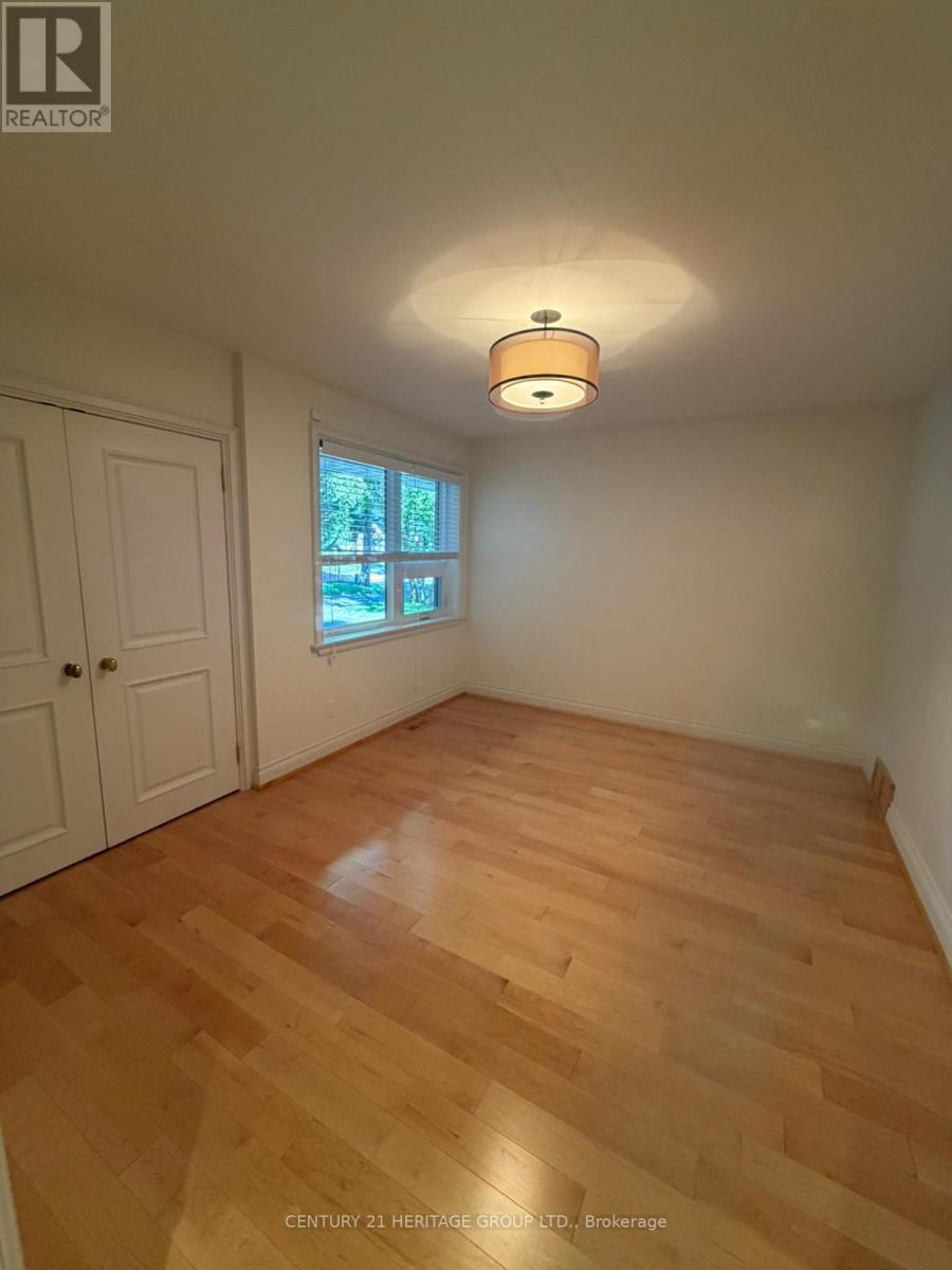 Main - 17 Hi Mount Drive, Toronto, Ontario  M2K 1X3 - Photo 18 - C13724392