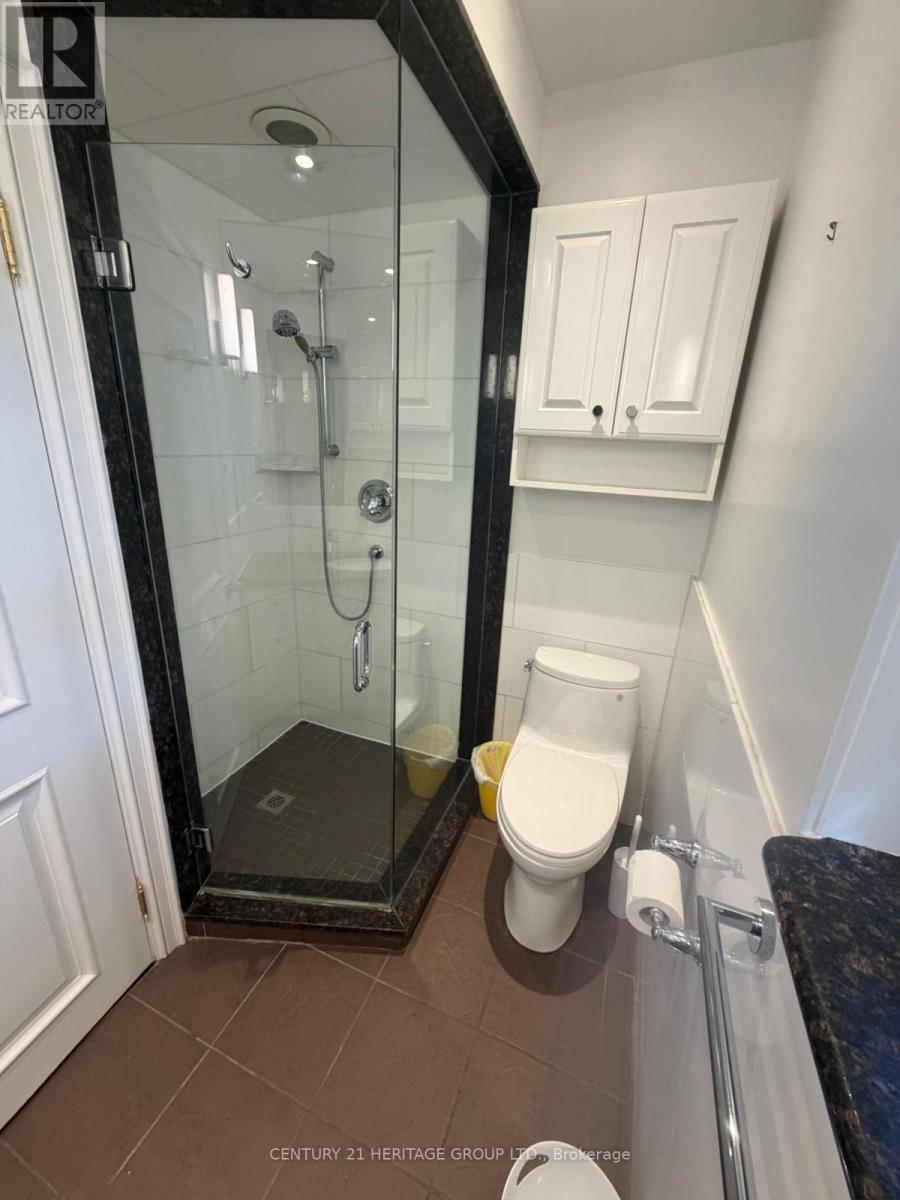 Main - 17 Hi Mount Drive, Toronto, Ontario  M2K 1X3 - Photo 21 - C13724392