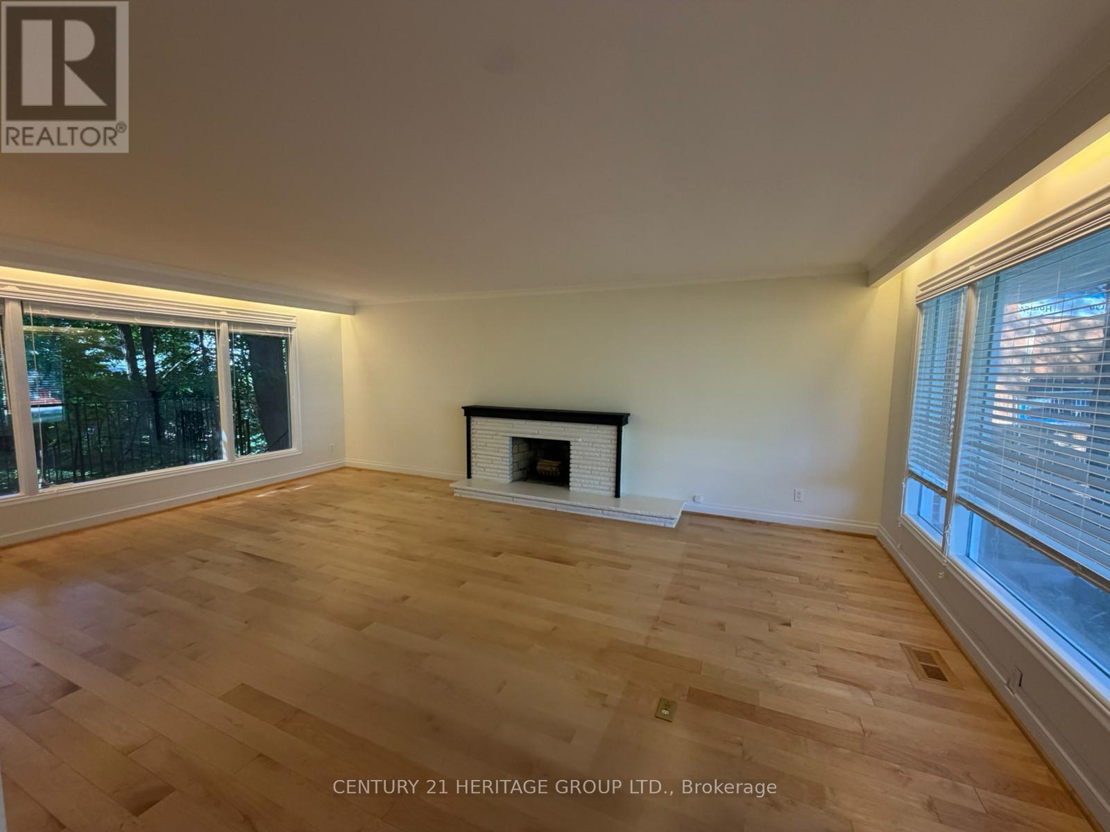 Main - 17 Hi Mount Drive, Toronto, Ontario  M2K 1X3 - Photo 8 - C13724392