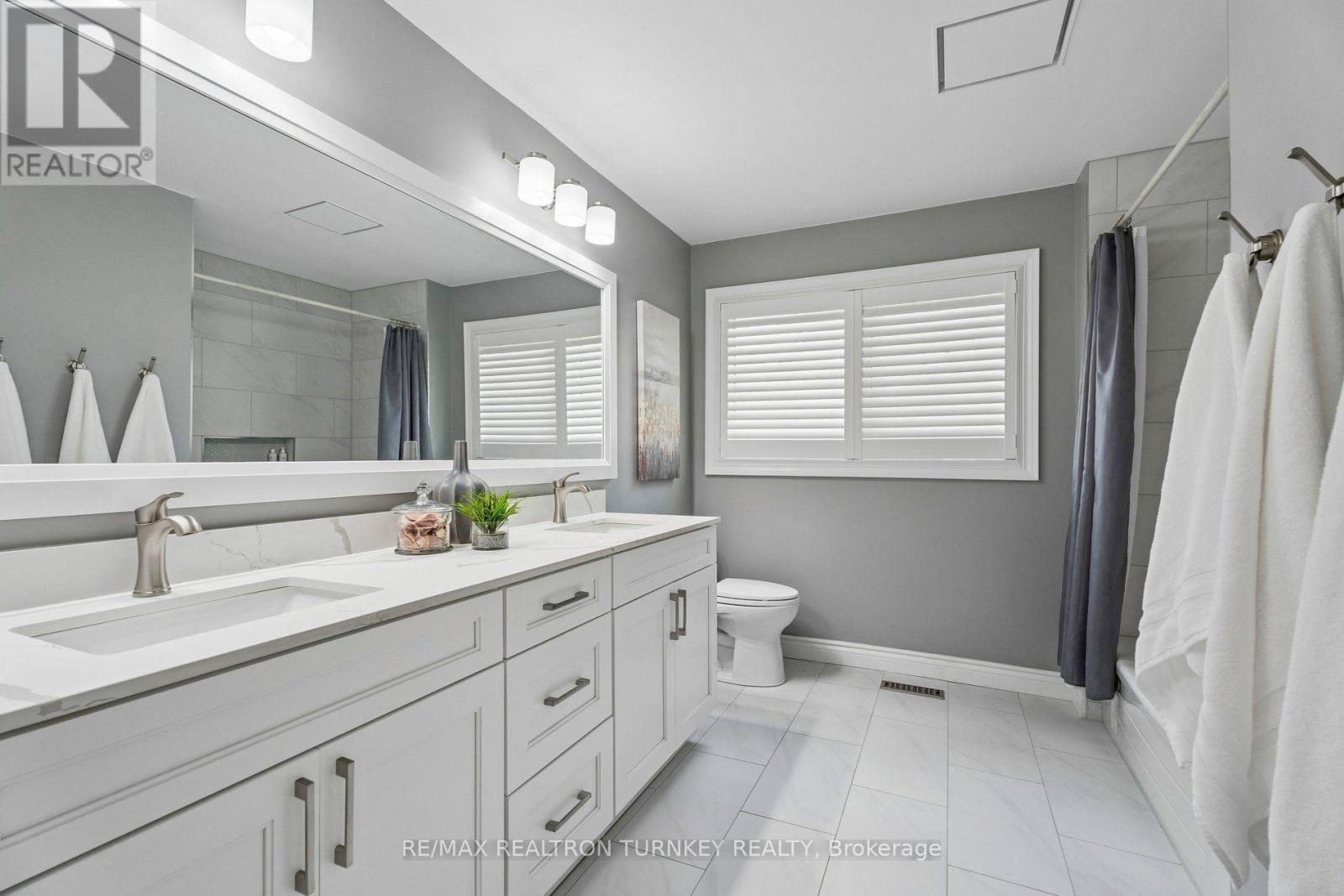 1004 Portminster Court, Newmarket, Ontario  L3X 1L9 - Photo 34 - N13722986