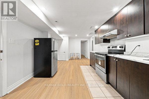 391 Assiniboine Trail, Mississauga, Ontario  L5R 2E6 - Photo 37 - W13724232