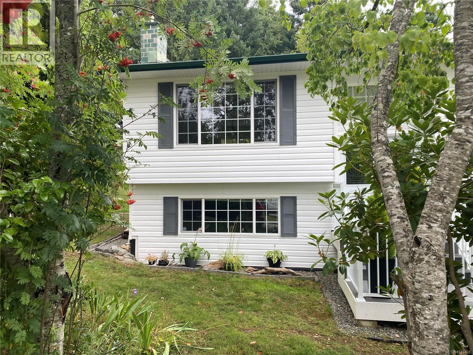 1709 Mahtmof Pl, Comox, British Columbia  V9M 2L9 - Photo 1 - 1042465