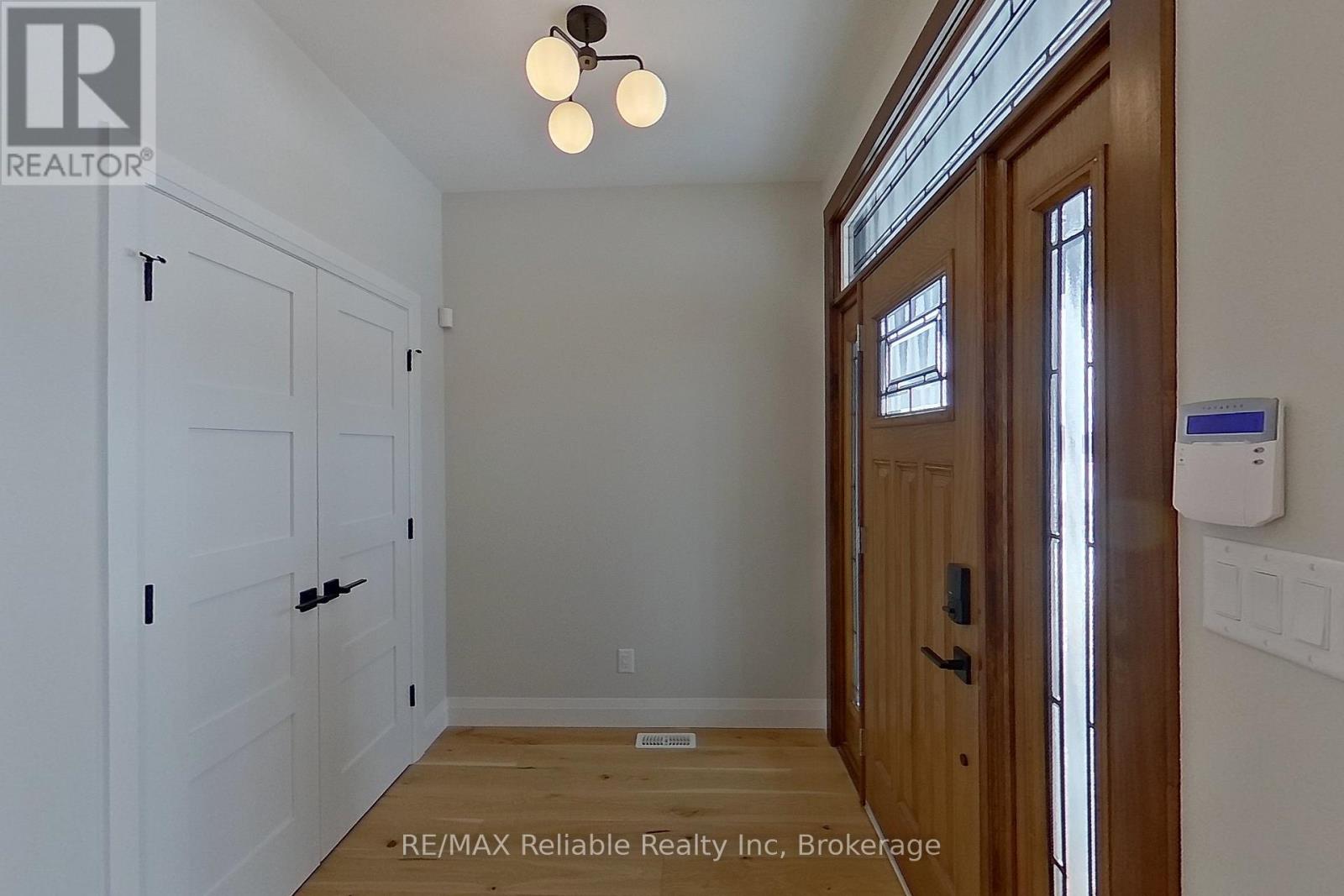 73590 Irene Crescent, Bluewater, Ontario  N0M 2T0 - Photo 4 - X13527294