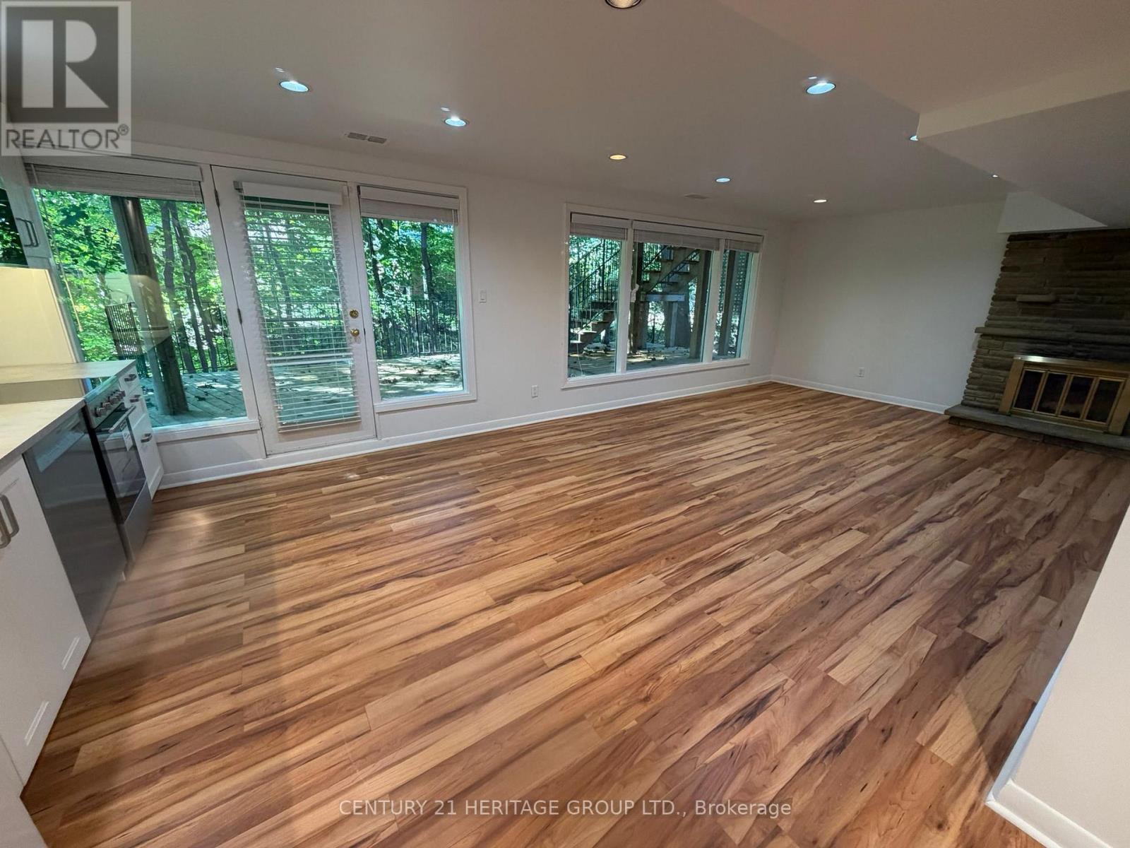 Bsmt - 17 Hi Mount Drive, Toronto, Ontario  M2K 1X3 - Photo 6 - C13724386
