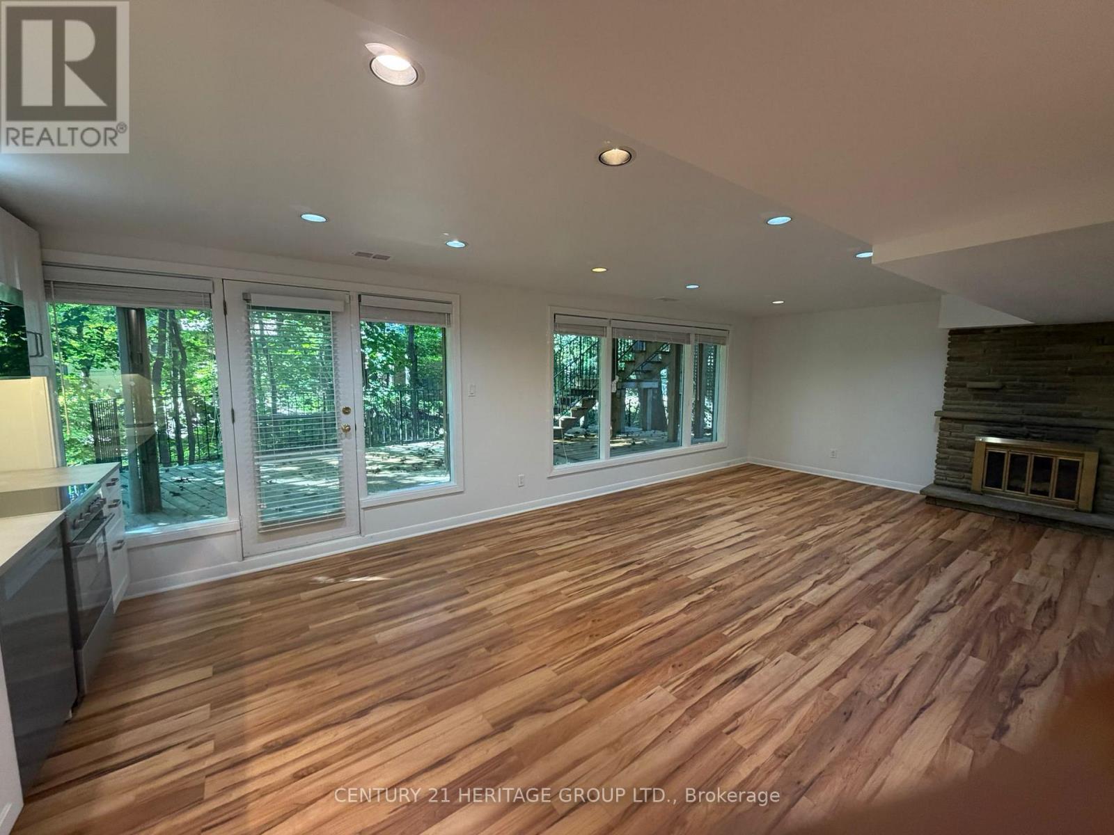 Bsmt - 17 Hi Mount Drive, Toronto, Ontario  M2K 1X3 - Photo 3 - C13724386