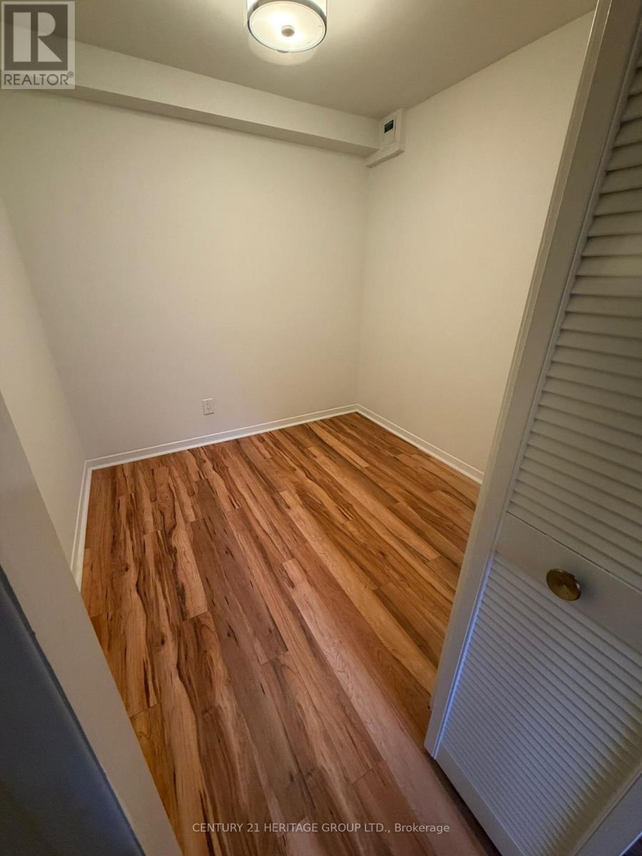 Bsmt - 17 Hi Mount Drive, Toronto, Ontario  M2K 1X3 - Photo 9 - C13724386