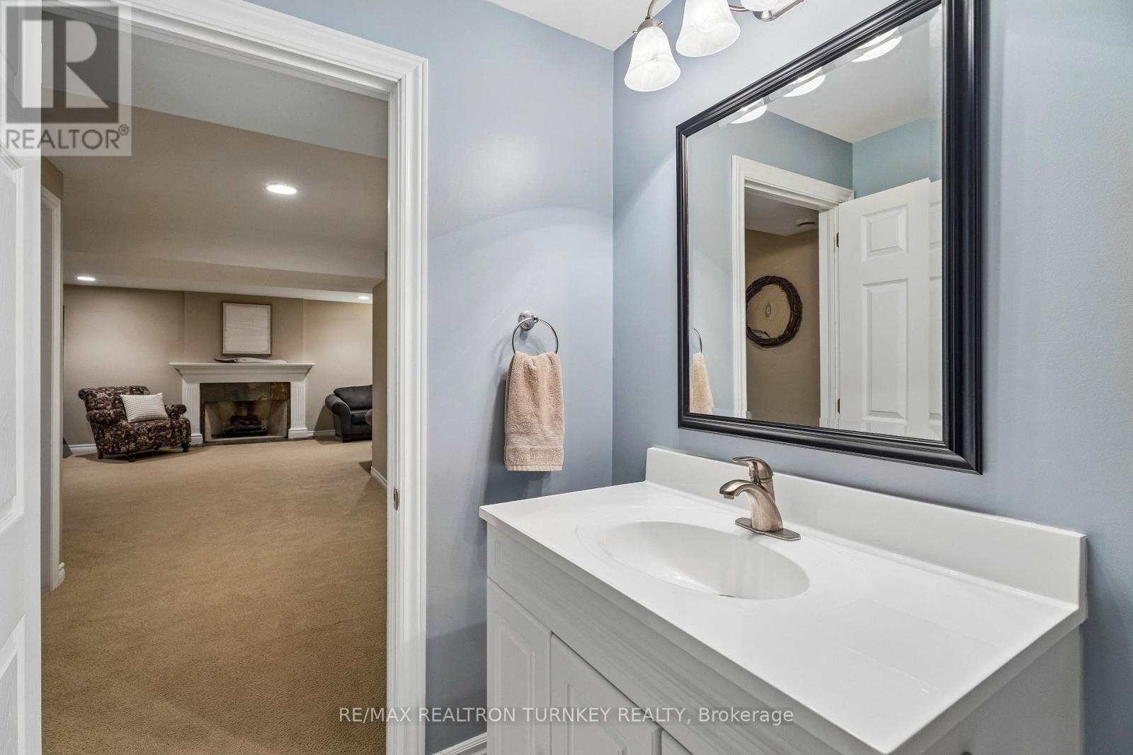 1004 Portminster Court, Newmarket, Ontario  L3X 1L9 - Photo 40 - N13722986