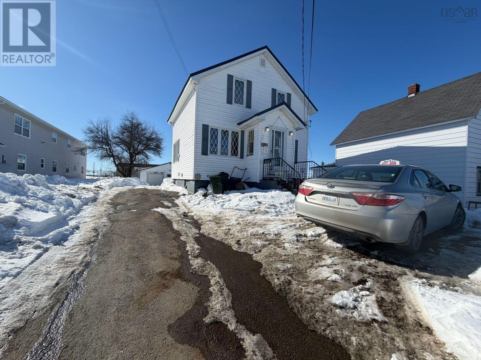 1162 George Street, Sydney, Nova Scotia  B1P 1N2 - Photo 1 - 202602973