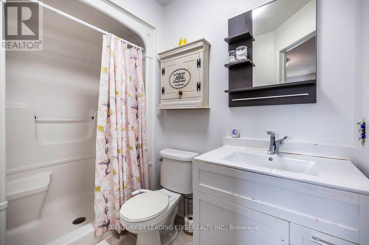 14 Guildwood Drive, Clarington, Ontario  L1C 5E1 - Photo 13 - E13724814