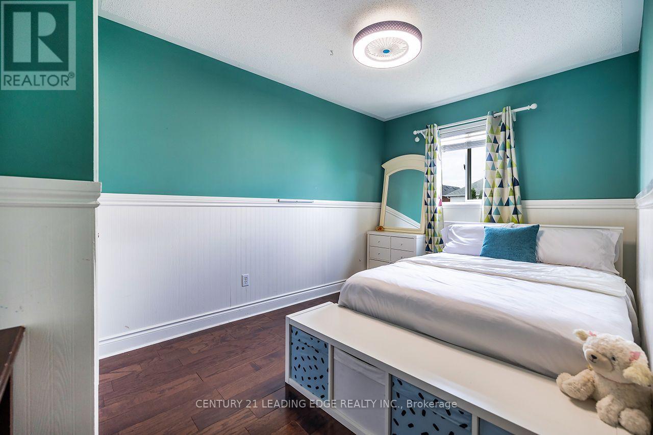 14 Guildwood Drive, Clarington, Ontario  L1C 5E1 - Photo 8 - E13724814