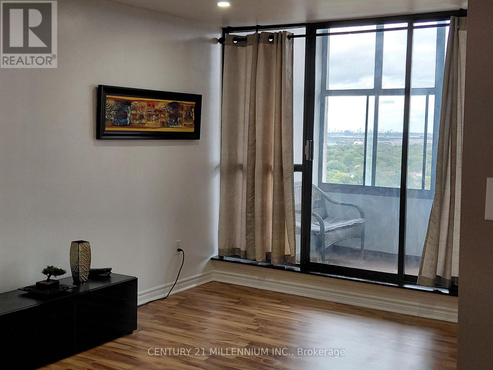 1903 - 25 Kensington Road, Brampton, Ontario  L6T 3W8 - Photo 3 - W13724834