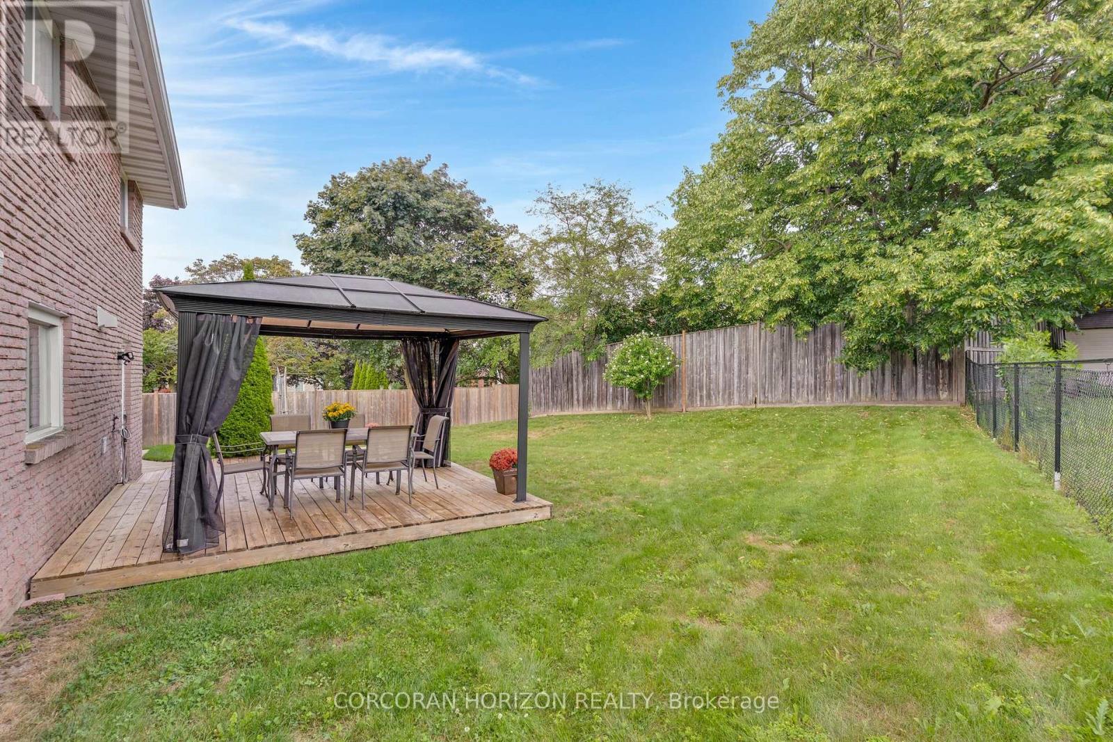 8 Blue Spruce Court, Kitchener, Ontario  N2N 1L1 - Photo 40 - X13724826