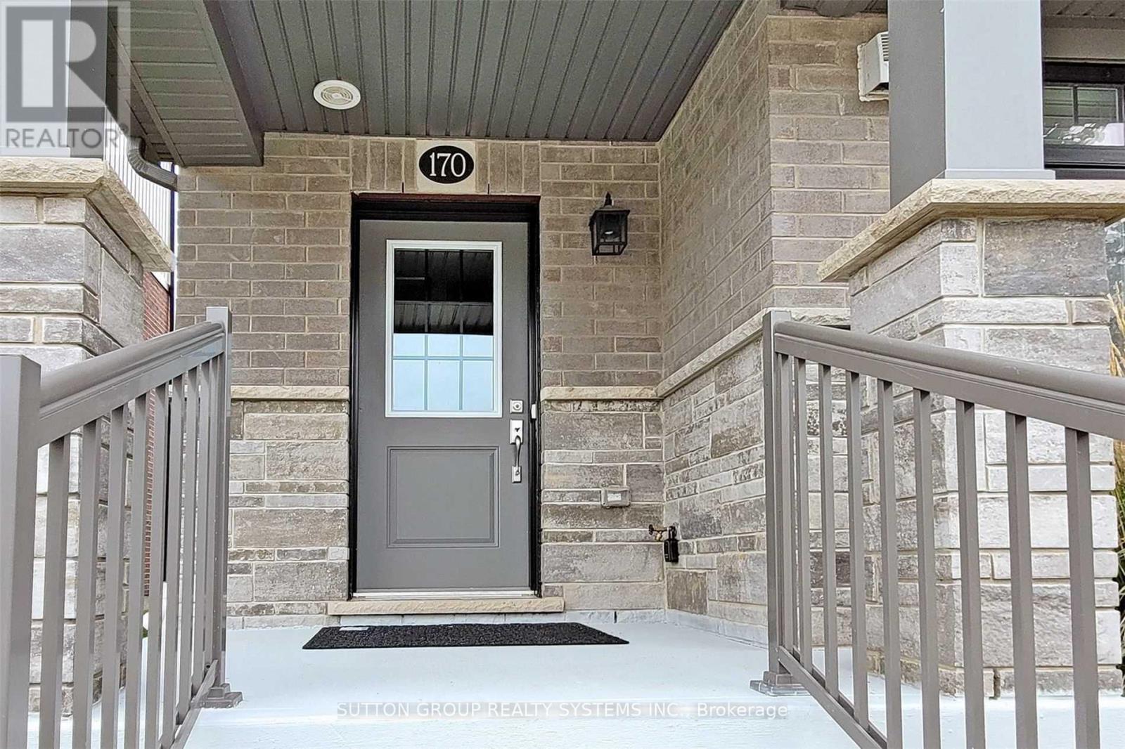 170 South Creek Drive, Kitchener, Ontario  N2P 0J5 - Photo 4 - X13724850