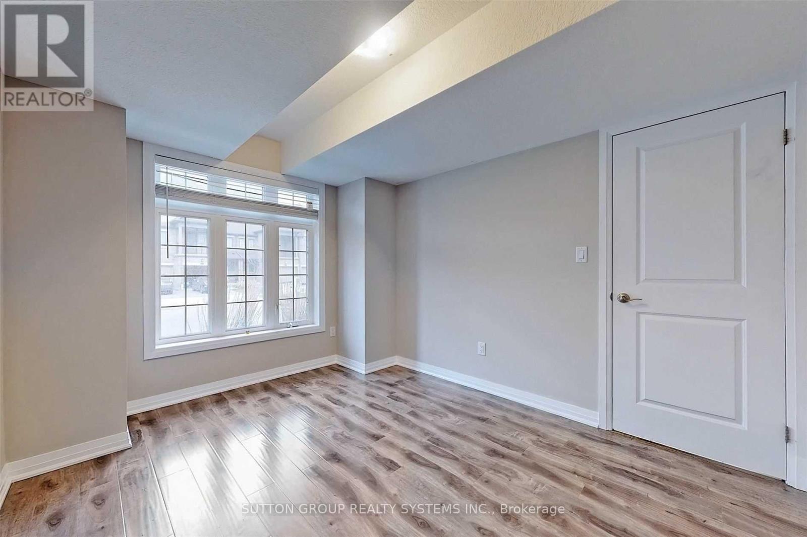 170 South Creek Drive, Kitchener, Ontario  N2P 0J5 - Photo 5 - X13724850