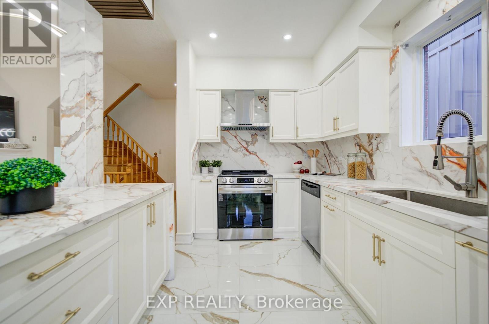 13 Kenilworth Gate, Markham, Ontario  L6B 0A4 - Photo 13 - N13722372