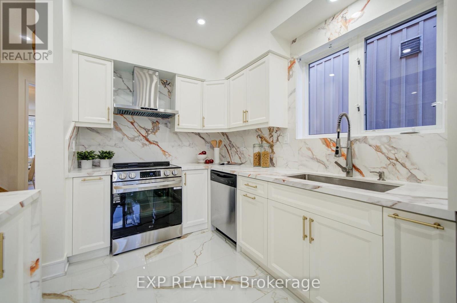 13 Kenilworth Gate, Markham, Ontario  L6B 0A4 - Photo 14 - N13722372