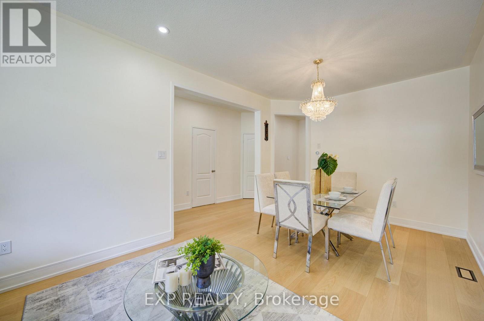 13 Kenilworth Gate, Markham, Ontario  L6B 0A4 - Photo 8 - N13722372