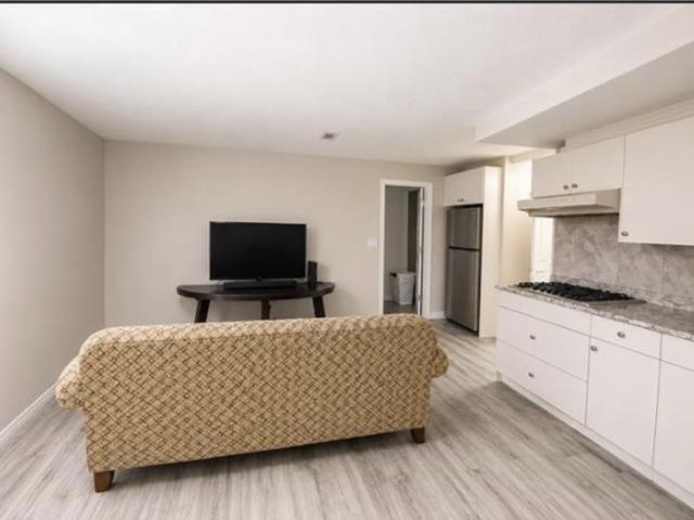 14565 91a Avenue, Surrey, British Columbia  V3R 7K6 - Photo 7 - R3159784