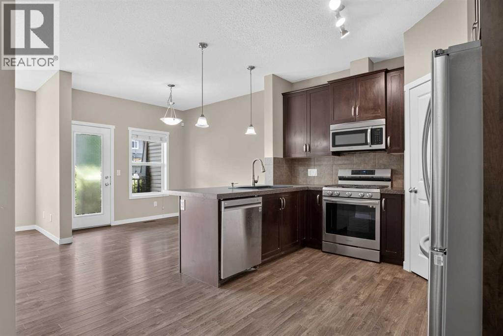 445 Copperpond Landing Se, Calgary, Alberta  T2Z 1G6 - Photo 7 - A2336594