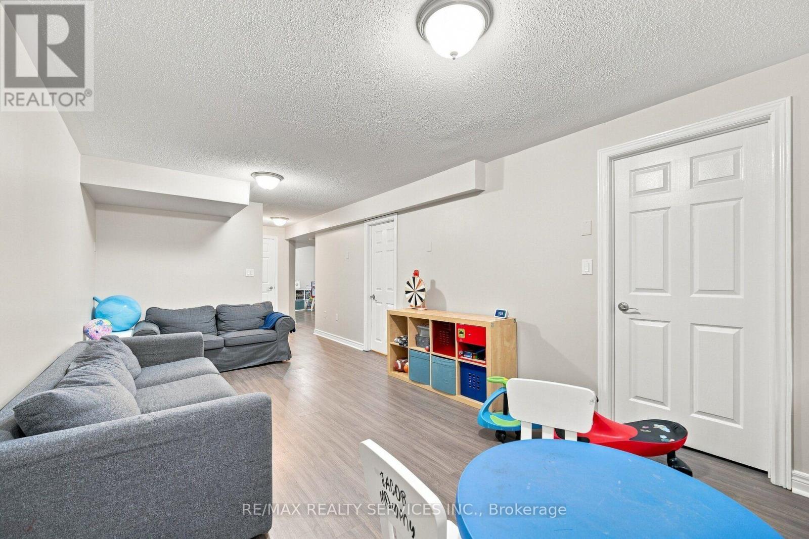 20 Cedarcrest Street, Caledon, Ontario  L7C 3P9 - Photo 37 - W13724746