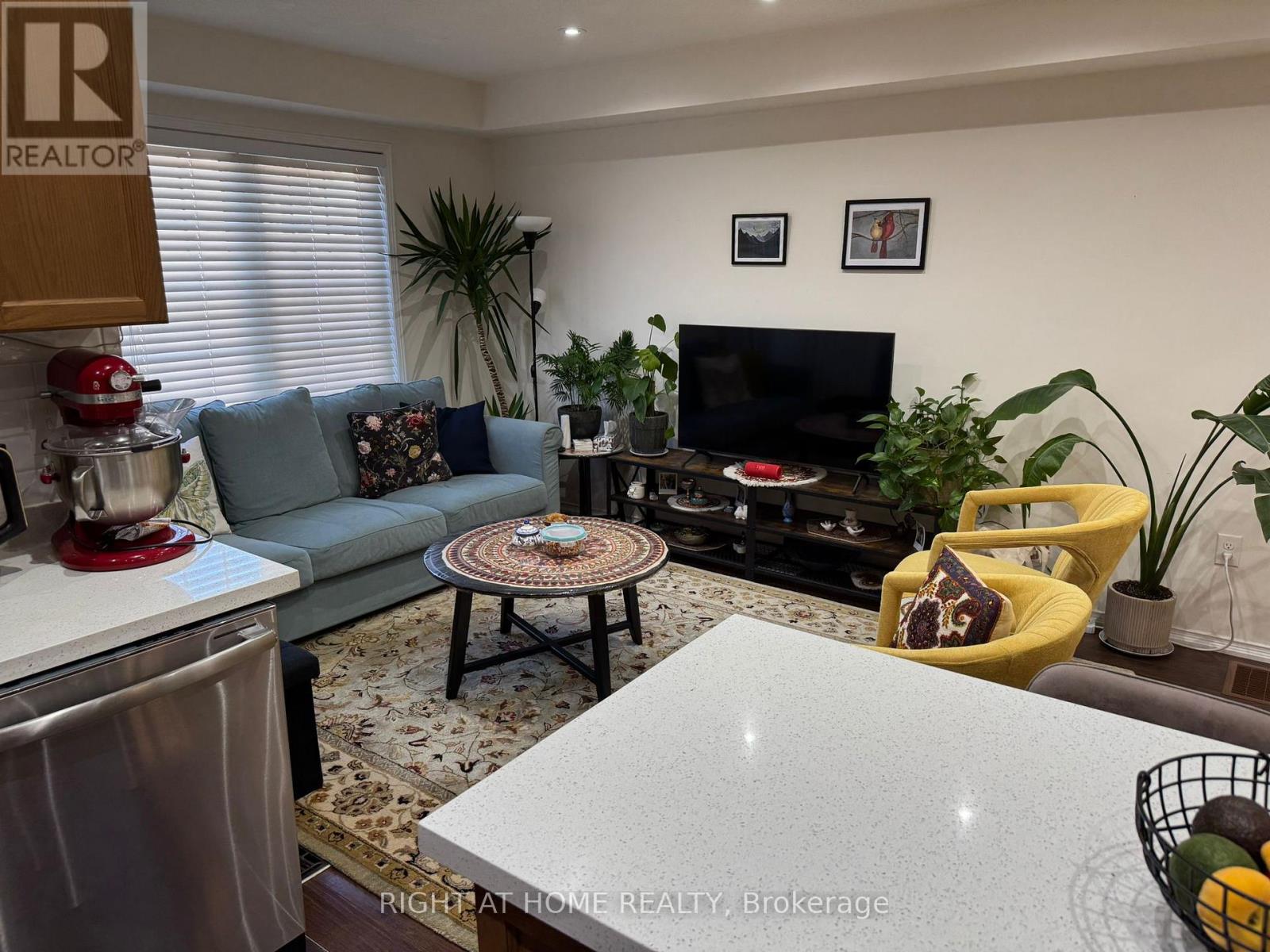 23 Linnell Street, Ajax, Ontario  L1Z 0K9 - Photo 11 - E13724866