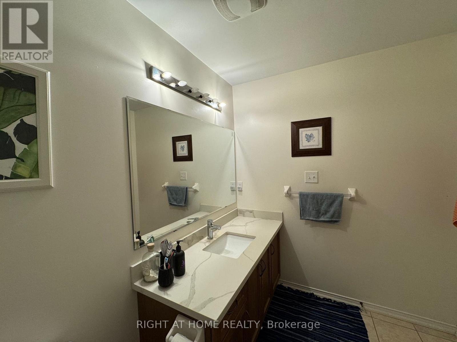 23 Linnell Street, Ajax, Ontario  L1Z 0K9 - Photo 15 - E13724866
