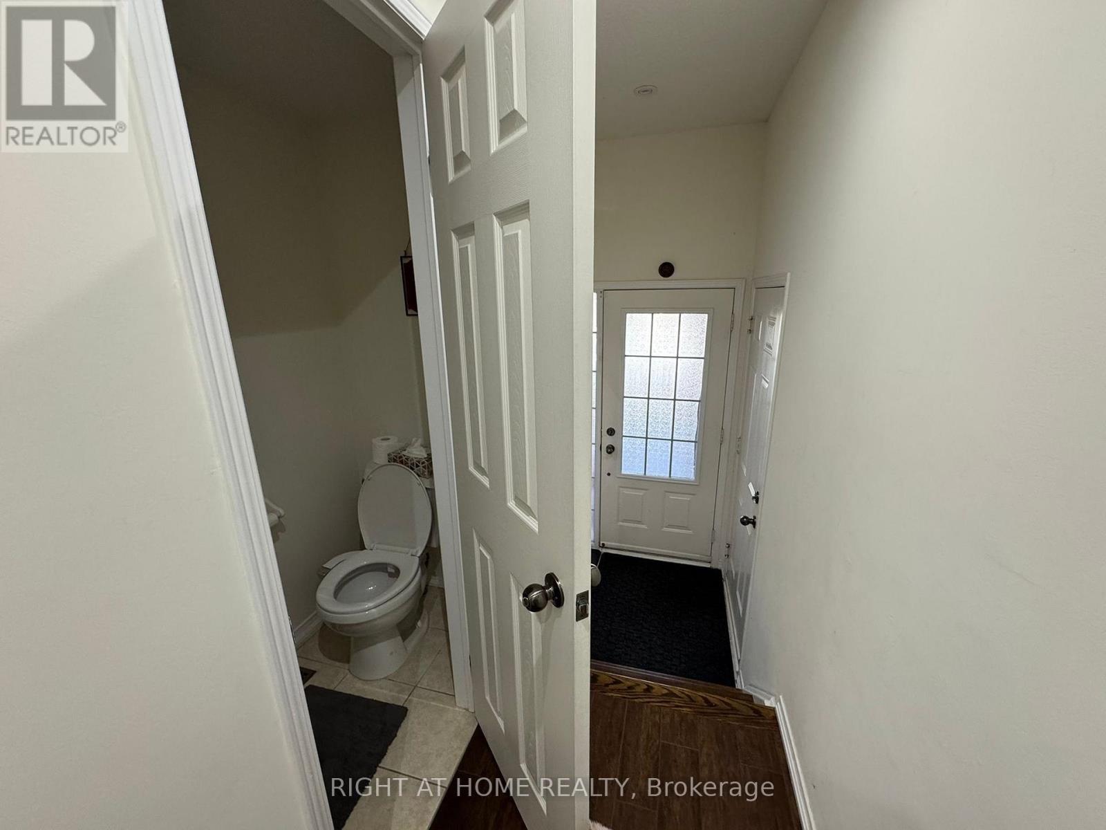 23 Linnell Street, Ajax, Ontario  L1Z 0K9 - Photo 5 - E13724866